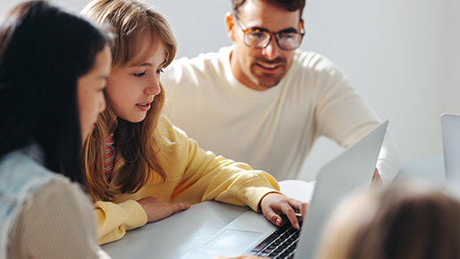 Individualized Expert Mentorship